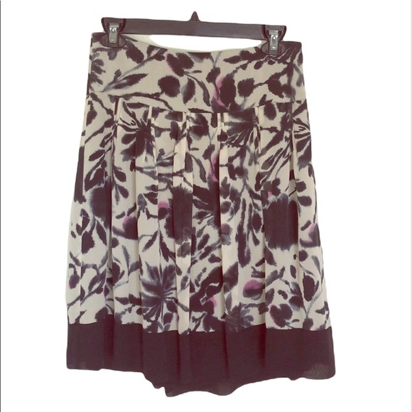 2/$30 The Limited - A-Line Pleated Floral Skirt Tan Black Purple Size 0 - Picture 1 of 5